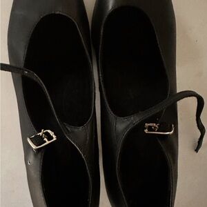 Florklorico Leather Dance Shoes. Color Black